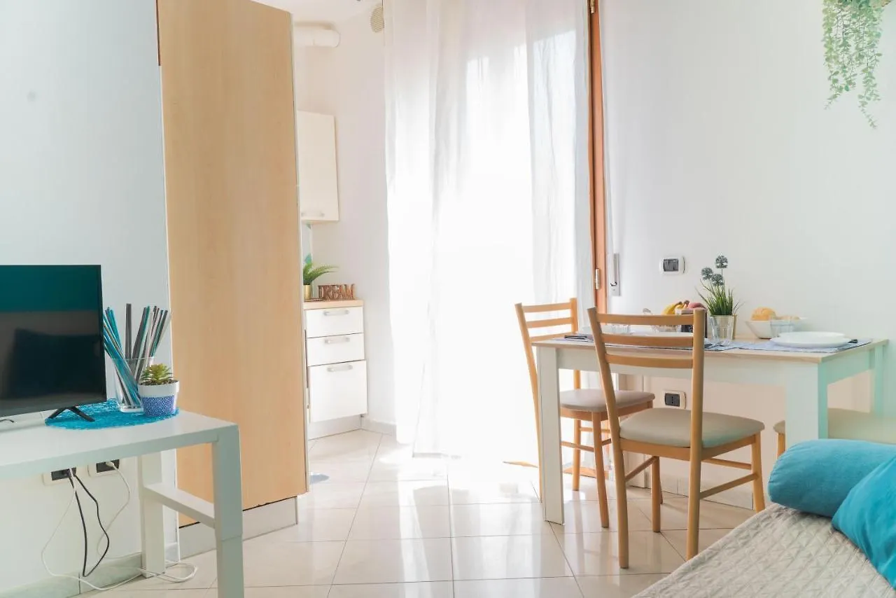 *** Aparthotel Residence Yellow Rimini Italy